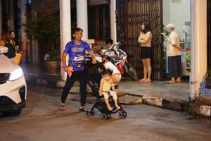 BIB: 477
                            <button type="button" onclick="openModal(26249921)" class="btn btn-primary btn-sm float-right btn-popup" data-toggle="modal" data-target=".modal-high-quality">
                        <i class="fas fa-shopping-cart"></i> Add to Cart
                    </button>
                                            <button type="button" onclick="isThisMe(26249921, true)" class="btn btn-success btn-sm float-right btn-popup btn-isme hidden" data-toggle="tooltip" data-placement="bottom" title="นี่คือรูปของคุณใช่ไหม คลิกที่นี่เพื่อเอาเข้าอัลบั้ม">
                        <i class="fas fa-plus"></i> Add to album
                    </button>
                    <button type="button" onclick="isThisMe(26249921, false)" class="btn btn-warning btn-sm float-right btn-popup btn-isnotme hidden">
                        <i class="fas fa-ban"></i> Remove from album
                    </button>