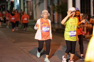 BIB: 3472, 3445
                            <button type="button" onclick="openModal(26245918)" class="btn btn-primary btn-sm float-right btn-popup" data-toggle="modal" data-target=".modal-high-quality">
                        <i class="fas fa-shopping-cart"></i> Add to Cart
                    </button>
                                            <button type="button" onclick="isThisMe(26245918, true)" class="btn btn-success btn-sm float-right btn-popup btn-isme hidden" data-toggle="tooltip" data-placement="bottom" title="นี่คือรูปของคุณใช่ไหม คลิกที่นี่เพื่อเอาเข้าอัลบั้ม">
                        <i class="fas fa-plus"></i> Add to album
                    </button>
                    <button type="button" onclick="isThisMe(26245918, false)" class="btn btn-warning btn-sm float-right btn-popup btn-isnotme hidden">
                        <i class="fas fa-ban"></i> Remove from album
                    </button>