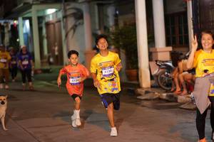 BIB: 4150, 310
                            <button type="button" onclick="openModal(26246193)" class="btn btn-primary btn-sm float-right btn-popup" data-toggle="modal" data-target=".modal-high-quality">
                        <i class="fas fa-shopping-cart"></i> Add to Cart
                    </button>
                                            <button type="button" onclick="isThisMe(26246193, true)" class="btn btn-success btn-sm float-right btn-popup btn-isme hidden" data-toggle="tooltip" data-placement="bottom" title="นี่คือรูปของคุณใช่ไหม คลิกที่นี่เพื่อเอาเข้าอัลบั้ม">
                        <i class="fas fa-plus"></i> Add to album
                    </button>
                    <button type="button" onclick="isThisMe(26246193, false)" class="btn btn-warning btn-sm float-right btn-popup btn-isnotme hidden">
                        <i class="fas fa-ban"></i> Remove from album
                    </button>