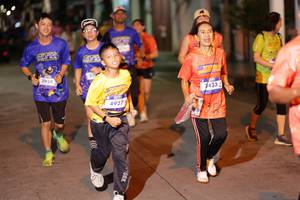 BIB: 3959, 4927, 1433
                            <button type="button" onclick="openModal(26241556)" class="btn btn-primary btn-sm float-right btn-popup" data-toggle="modal" data-target=".modal-high-quality">
                        <i class="fas fa-shopping-cart"></i> Add to Cart
                    </button>
                                            <button type="button" onclick="isThisMe(26241556, true)" class="btn btn-success btn-sm float-right btn-popup btn-isme hidden" data-toggle="tooltip" data-placement="bottom" title="นี่คือรูปของคุณใช่ไหม คลิกที่นี่เพื่อเอาเข้าอัลบั้ม">
                        <i class="fas fa-plus"></i> Add to album
                    </button>
                    <button type="button" onclick="isThisMe(26241556, false)" class="btn btn-warning btn-sm float-right btn-popup btn-isnotme hidden">
                        <i class="fas fa-ban"></i> Remove from album
                    </button>