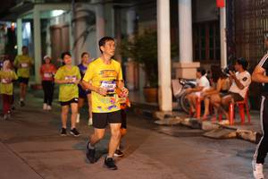 BIB: 899
                            <button type="button" onclick="openModal(26241013)" class="btn btn-primary btn-sm float-right btn-popup" data-toggle="modal" data-target=".modal-high-quality">
                        <i class="fas fa-shopping-cart"></i> Add to Cart
                    </button>
                                            <button type="button" onclick="isThisMe(26241013, true)" class="btn btn-success btn-sm float-right btn-popup btn-isme hidden" data-toggle="tooltip" data-placement="bottom" title="นี่คือรูปของคุณใช่ไหม คลิกที่นี่เพื่อเอาเข้าอัลบั้ม">
                        <i class="fas fa-plus"></i> Add to album
                    </button>
                    <button type="button" onclick="isThisMe(26241013, false)" class="btn btn-warning btn-sm float-right btn-popup btn-isnotme hidden">
                        <i class="fas fa-ban"></i> Remove from album
                    </button>