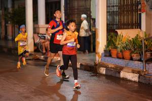 BIB: 538, 3300
                            <button type="button" onclick="openModal(26236596)" class="btn btn-primary btn-sm float-right btn-popup" data-toggle="modal" data-target=".modal-high-quality">
                        <i class="fas fa-shopping-cart"></i> Add to Cart
                    </button>
                                            <button type="button" onclick="isThisMe(26236596, true)" class="btn btn-success btn-sm float-right btn-popup btn-isme hidden" data-toggle="tooltip" data-placement="bottom" title="นี่คือรูปของคุณใช่ไหม คลิกที่นี่เพื่อเอาเข้าอัลบั้ม">
                        <i class="fas fa-plus"></i> Add to album
                    </button>
                    <button type="button" onclick="isThisMe(26236596, false)" class="btn btn-warning btn-sm float-right btn-popup btn-isnotme hidden">
                        <i class="fas fa-ban"></i> Remove from album
                    </button>