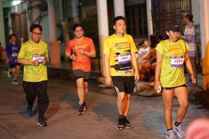 BIB: 096, 3941, 3894
                            <button type="button" onclick="openModal(26242632)" class="btn btn-primary btn-sm float-right btn-popup" data-toggle="modal" data-target=".modal-high-quality">
                        <i class="fas fa-shopping-cart"></i> Add to Cart
                    </button>
                                            <button type="button" onclick="isThisMe(26242632, true)" class="btn btn-success btn-sm float-right btn-popup btn-isme hidden" data-toggle="tooltip" data-placement="bottom" title="นี่คือรูปของคุณใช่ไหม คลิกที่นี่เพื่อเอาเข้าอัลบั้ม">
                        <i class="fas fa-plus"></i> Add to album
                    </button>
                    <button type="button" onclick="isThisMe(26242632, false)" class="btn btn-warning btn-sm float-right btn-popup btn-isnotme hidden">
                        <i class="fas fa-ban"></i> Remove from album
                    </button>