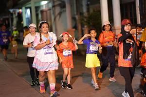 BIB: 3927, 3156, 473
                            <button type="button" onclick="openModal(26243698)" class="btn btn-primary btn-sm float-right btn-popup" data-toggle="modal" data-target=".modal-high-quality">
                        <i class="fas fa-shopping-cart"></i> Add to Cart
                    </button>
                                            <button type="button" onclick="isThisMe(26243698, true)" class="btn btn-success btn-sm float-right btn-popup btn-isme hidden" data-toggle="tooltip" data-placement="bottom" title="นี่คือรูปของคุณใช่ไหม คลิกที่นี่เพื่อเอาเข้าอัลบั้ม">
                        <i class="fas fa-plus"></i> Add to album
                    </button>
                    <button type="button" onclick="isThisMe(26243698, false)" class="btn btn-warning btn-sm float-right btn-popup btn-isnotme hidden">
                        <i class="fas fa-ban"></i> Remove from album
                    </button>