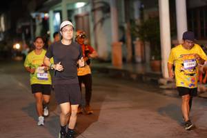 BIB: 4410, 3944
                            <button type="button" onclick="openModal(26242293)" class="btn btn-primary btn-sm float-right btn-popup" data-toggle="modal" data-target=".modal-high-quality">
                        <i class="fas fa-shopping-cart"></i> Add to Cart
                    </button>
                                            <button type="button" onclick="isThisMe(26242293, true)" class="btn btn-success btn-sm float-right btn-popup btn-isme hidden" data-toggle="tooltip" data-placement="bottom" title="นี่คือรูปของคุณใช่ไหม คลิกที่นี่เพื่อเอาเข้าอัลบั้ม">
                        <i class="fas fa-plus"></i> Add to album
                    </button>
                    <button type="button" onclick="isThisMe(26242293, false)" class="btn btn-warning btn-sm float-right btn-popup btn-isnotme hidden">
                        <i class="fas fa-ban"></i> Remove from album
                    </button>