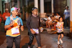 BIB: 3823, 825, 3049
                            <button type="button" onclick="openModal(26242895)" class="btn btn-primary btn-sm float-right btn-popup" data-toggle="modal" data-target=".modal-high-quality">
                        <i class="fas fa-shopping-cart"></i> Add to Cart
                    </button>
                                            <button type="button" onclick="isThisMe(26242895, true)" class="btn btn-success btn-sm float-right btn-popup btn-isme hidden" data-toggle="tooltip" data-placement="bottom" title="นี่คือรูปของคุณใช่ไหม คลิกที่นี่เพื่อเอาเข้าอัลบั้ม">
                        <i class="fas fa-plus"></i> Add to album
                    </button>
                    <button type="button" onclick="isThisMe(26242895, false)" class="btn btn-warning btn-sm float-right btn-popup btn-isnotme hidden">
                        <i class="fas fa-ban"></i> Remove from album
                    </button>