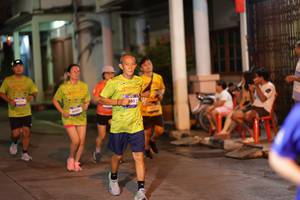 BIB: 385, 44801
                            <button type="button" onclick="openModal(26241253)" class="btn btn-primary btn-sm float-right btn-popup" data-toggle="modal" data-target=".modal-high-quality">
                        <i class="fas fa-shopping-cart"></i> Add to Cart
                    </button>
                                            <button type="button" onclick="isThisMe(26241253, true)" class="btn btn-success btn-sm float-right btn-popup btn-isme hidden" data-toggle="tooltip" data-placement="bottom" title="นี่คือรูปของคุณใช่ไหม คลิกที่นี่เพื่อเอาเข้าอัลบั้ม">
                        <i class="fas fa-plus"></i> Add to album
                    </button>
                    <button type="button" onclick="isThisMe(26241253, false)" class="btn btn-warning btn-sm float-right btn-popup btn-isnotme hidden">
                        <i class="fas fa-ban"></i> Remove from album
                    </button>