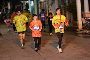 BIB: 3234, 506
                            <button type="button" onclick="openModal(26242591)" class="btn btn-primary btn-sm float-right btn-popup" data-toggle="modal" data-target=".modal-high-quality">
                        <i class="fas fa-shopping-cart"></i> Add to Cart
                    </button>
                                            <button type="button" onclick="isThisMe(26242591, true)" class="btn btn-success btn-sm float-right btn-popup btn-isme hidden" data-toggle="tooltip" data-placement="bottom" title="นี่คือรูปของคุณใช่ไหม คลิกที่นี่เพื่อเอาเข้าอัลบั้ม">
                        <i class="fas fa-plus"></i> Add to album
                    </button>
                    <button type="button" onclick="isThisMe(26242591, false)" class="btn btn-warning btn-sm float-right btn-popup btn-isnotme hidden">
                        <i class="fas fa-ban"></i> Remove from album
                    </button>