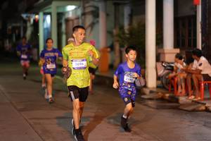 BIB: 3696, 3190
                            <button type="button" onclick="openModal(26238106)" class="btn btn-primary btn-sm float-right btn-popup" data-toggle="modal" data-target=".modal-high-quality">
                        <i class="fas fa-shopping-cart"></i> Add to Cart
                    </button>
                                            <button type="button" onclick="isThisMe(26238106, true)" class="btn btn-success btn-sm float-right btn-popup btn-isme hidden" data-toggle="tooltip" data-placement="bottom" title="นี่คือรูปของคุณใช่ไหม คลิกที่นี่เพื่อเอาเข้าอัลบั้ม">
                        <i class="fas fa-plus"></i> Add to album
                    </button>
                    <button type="button" onclick="isThisMe(26238106, false)" class="btn btn-warning btn-sm float-right btn-popup btn-isnotme hidden">
                        <i class="fas fa-ban"></i> Remove from album
                    </button>