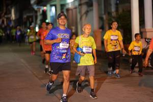 BIB: 4072, 3492
                            <button type="button" onclick="openModal(26246518)" class="btn btn-primary btn-sm float-right btn-popup" data-toggle="modal" data-target=".modal-high-quality">
                        <i class="fas fa-shopping-cart"></i> Add to Cart
                    </button>
                                            <button type="button" onclick="isThisMe(26246518, true)" class="btn btn-success btn-sm float-right btn-popup btn-isme hidden" data-toggle="tooltip" data-placement="bottom" title="นี่คือรูปของคุณใช่ไหม คลิกที่นี่เพื่อเอาเข้าอัลบั้ม">
                        <i class="fas fa-plus"></i> Add to album
                    </button>
                    <button type="button" onclick="isThisMe(26246518, false)" class="btn btn-warning btn-sm float-right btn-popup btn-isnotme hidden">
                        <i class="fas fa-ban"></i> Remove from album
                    </button>