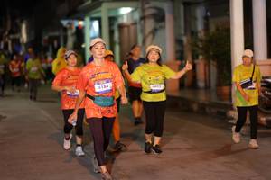 BIB: 1000, 4184, 4655
                            <button type="button" onclick="openModal(26243084)" class="btn btn-primary btn-sm float-right btn-popup" data-toggle="modal" data-target=".modal-high-quality">
                        <i class="fas fa-shopping-cart"></i> Add to Cart
                    </button>
                                            <button type="button" onclick="isThisMe(26243084, true)" class="btn btn-success btn-sm float-right btn-popup btn-isme hidden" data-toggle="tooltip" data-placement="bottom" title="นี่คือรูปของคุณใช่ไหม คลิกที่นี่เพื่อเอาเข้าอัลบั้ม">
                        <i class="fas fa-plus"></i> Add to album
                    </button>
                    <button type="button" onclick="isThisMe(26243084, false)" class="btn btn-warning btn-sm float-right btn-popup btn-isnotme hidden">
                        <i class="fas fa-ban"></i> Remove from album
                    </button>