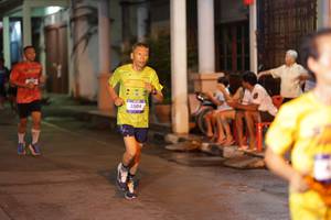 BIB: 3504
                            <button type="button" onclick="openModal(26236896)" class="btn btn-primary btn-sm float-right btn-popup" data-toggle="modal" data-target=".modal-high-quality">
                        <i class="fas fa-shopping-cart"></i> Add to Cart
                    </button>
                                            <button type="button" onclick="isThisMe(26236896, true)" class="btn btn-success btn-sm float-right btn-popup btn-isme hidden" data-toggle="tooltip" data-placement="bottom" title="นี่คือรูปของคุณใช่ไหม คลิกที่นี่เพื่อเอาเข้าอัลบั้ม">
                        <i class="fas fa-plus"></i> Add to album
                    </button>
                    <button type="button" onclick="isThisMe(26236896, false)" class="btn btn-warning btn-sm float-right btn-popup btn-isnotme hidden">
                        <i class="fas fa-ban"></i> Remove from album
                    </button>