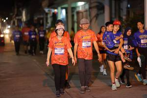 BIB: 3507, 3793, 4588
                            <button type="button" onclick="openModal(26248934)" class="btn btn-primary btn-sm float-right btn-popup" data-toggle="modal" data-target=".modal-high-quality">
                        <i class="fas fa-shopping-cart"></i> Add to Cart
                    </button>
                                            <button type="button" onclick="isThisMe(26248934, true)" class="btn btn-success btn-sm float-right btn-popup btn-isme hidden" data-toggle="tooltip" data-placement="bottom" title="นี่คือรูปของคุณใช่ไหม คลิกที่นี่เพื่อเอาเข้าอัลบั้ม">
                        <i class="fas fa-plus"></i> Add to album
                    </button>
                    <button type="button" onclick="isThisMe(26248934, false)" class="btn btn-warning btn-sm float-right btn-popup btn-isnotme hidden">
                        <i class="fas fa-ban"></i> Remove from album
                    </button>