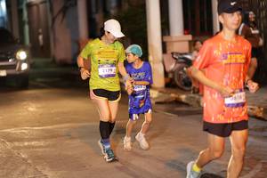 BIB: 3179, 095, 616
                            <button type="button" onclick="openModal(26248594)" class="btn btn-primary btn-sm float-right btn-popup" data-toggle="modal" data-target=".modal-high-quality">
                        <i class="fas fa-shopping-cart"></i> Add to Cart
                    </button>
                                            <button type="button" onclick="isThisMe(26248594, true)" class="btn btn-success btn-sm float-right btn-popup btn-isme hidden" data-toggle="tooltip" data-placement="bottom" title="นี่คือรูปของคุณใช่ไหม คลิกที่นี่เพื่อเอาเข้าอัลบั้ม">
                        <i class="fas fa-plus"></i> Add to album
                    </button>
                    <button type="button" onclick="isThisMe(26248594, false)" class="btn btn-warning btn-sm float-right btn-popup btn-isnotme hidden">
                        <i class="fas fa-ban"></i> Remove from album
                    </button>