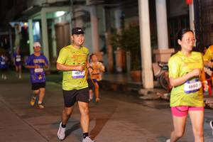 BIB: 4079, 4680
                            <button type="button" onclick="openModal(26241305)" class="btn btn-primary btn-sm float-right btn-popup" data-toggle="modal" data-target=".modal-high-quality">
                        <i class="fas fa-shopping-cart"></i> Add to Cart
                    </button>
                                            <button type="button" onclick="isThisMe(26241305, true)" class="btn btn-success btn-sm float-right btn-popup btn-isme hidden" data-toggle="tooltip" data-placement="bottom" title="นี่คือรูปของคุณใช่ไหม คลิกที่นี่เพื่อเอาเข้าอัลบั้ม">
                        <i class="fas fa-plus"></i> Add to album
                    </button>
                    <button type="button" onclick="isThisMe(26241305, false)" class="btn btn-warning btn-sm float-right btn-popup btn-isnotme hidden">
                        <i class="fas fa-ban"></i> Remove from album
                    </button>