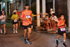 BIB: 4075, 4351
                            <button type="button" onclick="openModal(26237129)" class="btn btn-primary btn-sm float-right btn-popup" data-toggle="modal" data-target=".modal-high-quality">
                        <i class="fas fa-shopping-cart"></i> Add to Cart
                    </button>
                                            <button type="button" onclick="isThisMe(26237129, true)" class="btn btn-success btn-sm float-right btn-popup btn-isme hidden" data-toggle="tooltip" data-placement="bottom" title="นี่คือรูปของคุณใช่ไหม คลิกที่นี่เพื่อเอาเข้าอัลบั้ม">
                        <i class="fas fa-plus"></i> Add to album
                    </button>
                    <button type="button" onclick="isThisMe(26237129, false)" class="btn btn-warning btn-sm float-right btn-popup btn-isnotme hidden">
                        <i class="fas fa-ban"></i> Remove from album
                    </button>