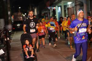 BIB: 5147, 4731
                            <button type="button" onclick="openModal(26243844)" class="btn btn-primary btn-sm float-right btn-popup" data-toggle="modal" data-target=".modal-high-quality">
                        <i class="fas fa-shopping-cart"></i> Add to Cart
                    </button>
                                            <button type="button" onclick="isThisMe(26243844, true)" class="btn btn-success btn-sm float-right btn-popup btn-isme hidden" data-toggle="tooltip" data-placement="bottom" title="นี่คือรูปของคุณใช่ไหม คลิกที่นี่เพื่อเอาเข้าอัลบั้ม">
                        <i class="fas fa-plus"></i> Add to album
                    </button>
                    <button type="button" onclick="isThisMe(26243844, false)" class="btn btn-warning btn-sm float-right btn-popup btn-isnotme hidden">
                        <i class="fas fa-ban"></i> Remove from album
                    </button>