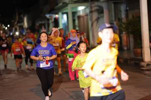 BIB: 332
                            <button type="button" onclick="openModal(26243818)" class="btn btn-primary btn-sm float-right btn-popup" data-toggle="modal" data-target=".modal-high-quality">
                        <i class="fas fa-shopping-cart"></i> Add to Cart
                    </button>
                                            <button type="button" onclick="isThisMe(26243818, true)" class="btn btn-success btn-sm float-right btn-popup btn-isme hidden" data-toggle="tooltip" data-placement="bottom" title="นี่คือรูปของคุณใช่ไหม คลิกที่นี่เพื่อเอาเข้าอัลบั้ม">
                        <i class="fas fa-plus"></i> Add to album
                    </button>
                    <button type="button" onclick="isThisMe(26243818, false)" class="btn btn-warning btn-sm float-right btn-popup btn-isnotme hidden">
                        <i class="fas fa-ban"></i> Remove from album
                    </button>