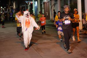 BIB: 3453, 37182
                            <button type="button" onclick="openModal(26239684)" class="btn btn-primary btn-sm float-right btn-popup" data-toggle="modal" data-target=".modal-high-quality">
                        <i class="fas fa-shopping-cart"></i> Add to Cart
                    </button>
                                            <button type="button" onclick="isThisMe(26239684, true)" class="btn btn-success btn-sm float-right btn-popup btn-isme hidden" data-toggle="tooltip" data-placement="bottom" title="นี่คือรูปของคุณใช่ไหม คลิกที่นี่เพื่อเอาเข้าอัลบั้ม">
                        <i class="fas fa-plus"></i> Add to album
                    </button>
                    <button type="button" onclick="isThisMe(26239684, false)" class="btn btn-warning btn-sm float-right btn-popup btn-isnotme hidden">
                        <i class="fas fa-ban"></i> Remove from album
                    </button>