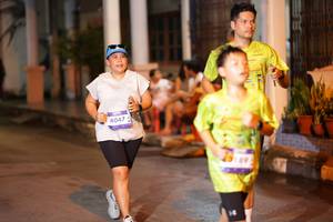 BIB: 4047
                            <button type="button" onclick="openModal(26240010)" class="btn btn-primary btn-sm float-right btn-popup" data-toggle="modal" data-target=".modal-high-quality">
                        <i class="fas fa-shopping-cart"></i> Add to Cart
                    </button>
                                            <button type="button" onclick="isThisMe(26240010, true)" class="btn btn-success btn-sm float-right btn-popup btn-isme hidden" data-toggle="tooltip" data-placement="bottom" title="นี่คือรูปของคุณใช่ไหม คลิกที่นี่เพื่อเอาเข้าอัลบั้ม">
                        <i class="fas fa-plus"></i> Add to album
                    </button>
                    <button type="button" onclick="isThisMe(26240010, false)" class="btn btn-warning btn-sm float-right btn-popup btn-isnotme hidden">
                        <i class="fas fa-ban"></i> Remove from album
                    </button>