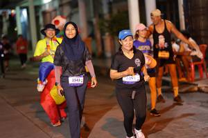 BIB: 3391, 3545
                            <button type="button" onclick="openModal(26244040)" class="btn btn-primary btn-sm float-right btn-popup" data-toggle="modal" data-target=".modal-high-quality">
                        <i class="fas fa-shopping-cart"></i> Add to Cart
                    </button>
                                            <button type="button" onclick="isThisMe(26244040, true)" class="btn btn-success btn-sm float-right btn-popup btn-isme hidden" data-toggle="tooltip" data-placement="bottom" title="นี่คือรูปของคุณใช่ไหม คลิกที่นี่เพื่อเอาเข้าอัลบั้ม">
                        <i class="fas fa-plus"></i> Add to album
                    </button>
                    <button type="button" onclick="isThisMe(26244040, false)" class="btn btn-warning btn-sm float-right btn-popup btn-isnotme hidden">
                        <i class="fas fa-ban"></i> Remove from album
                    </button>