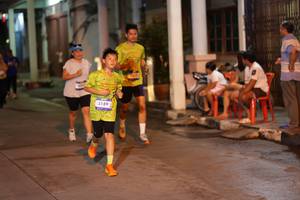 BIB: 3189
                            <button type="button" onclick="openModal(26239988)" class="btn btn-primary btn-sm float-right btn-popup" data-toggle="modal" data-target=".modal-high-quality">
                        <i class="fas fa-shopping-cart"></i> Add to Cart
                    </button>
                                            <button type="button" onclick="isThisMe(26239988, true)" class="btn btn-success btn-sm float-right btn-popup btn-isme hidden" data-toggle="tooltip" data-placement="bottom" title="นี่คือรูปของคุณใช่ไหม คลิกที่นี่เพื่อเอาเข้าอัลบั้ม">
                        <i class="fas fa-plus"></i> Add to album
                    </button>
                    <button type="button" onclick="isThisMe(26239988, false)" class="btn btn-warning btn-sm float-right btn-popup btn-isnotme hidden">
                        <i class="fas fa-ban"></i> Remove from album
                    </button>