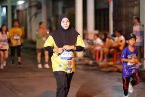 BIB: 4337
                            <button type="button" onclick="openModal(26241592)" class="btn btn-primary btn-sm float-right btn-popup" data-toggle="modal" data-target=".modal-high-quality">
                        <i class="fas fa-shopping-cart"></i> Add to Cart
                    </button>
                                            <button type="button" onclick="isThisMe(26241592, true)" class="btn btn-success btn-sm float-right btn-popup btn-isme hidden" data-toggle="tooltip" data-placement="bottom" title="นี่คือรูปของคุณใช่ไหม คลิกที่นี่เพื่อเอาเข้าอัลบั้ม">
                        <i class="fas fa-plus"></i> Add to album
                    </button>
                    <button type="button" onclick="isThisMe(26241592, false)" class="btn btn-warning btn-sm float-right btn-popup btn-isnotme hidden">
                        <i class="fas fa-ban"></i> Remove from album
                    </button>