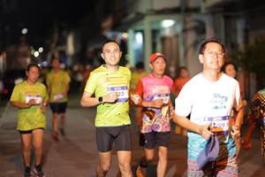 BIB: 299
                            <button type="button" onclick="openModal(26242122)" class="btn btn-primary btn-sm float-right btn-popup" data-toggle="modal" data-target=".modal-high-quality">
                        <i class="fas fa-shopping-cart"></i> Add to Cart
                    </button>
                                            <button type="button" onclick="isThisMe(26242122, true)" class="btn btn-success btn-sm float-right btn-popup btn-isme hidden" data-toggle="tooltip" data-placement="bottom" title="นี่คือรูปของคุณใช่ไหม คลิกที่นี่เพื่อเอาเข้าอัลบั้ม">
                        <i class="fas fa-plus"></i> Add to album
                    </button>
                    <button type="button" onclick="isThisMe(26242122, false)" class="btn btn-warning btn-sm float-right btn-popup btn-isnotme hidden">
                        <i class="fas fa-ban"></i> Remove from album
                    </button>