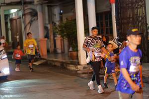 BIB: 4263
                            <button type="button" onclick="openModal(26247107)" class="btn btn-primary btn-sm float-right btn-popup" data-toggle="modal" data-target=".modal-high-quality">
                        <i class="fas fa-shopping-cart"></i> Add to Cart
                    </button>
                                            <button type="button" onclick="isThisMe(26247107, true)" class="btn btn-success btn-sm float-right btn-popup btn-isme hidden" data-toggle="tooltip" data-placement="bottom" title="นี่คือรูปของคุณใช่ไหม คลิกที่นี่เพื่อเอาเข้าอัลบั้ม">
                        <i class="fas fa-plus"></i> Add to album
                    </button>
                    <button type="button" onclick="isThisMe(26247107, false)" class="btn btn-warning btn-sm float-right btn-popup btn-isnotme hidden">
                        <i class="fas fa-ban"></i> Remove from album
                    </button>