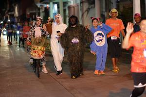 BIB: 3066, 3239, 3932
                            <button type="button" onclick="openModal(26246886)" class="btn btn-primary btn-sm float-right btn-popup" data-toggle="modal" data-target=".modal-high-quality">
                        <i class="fas fa-shopping-cart"></i> Add to Cart
                    </button>
                                            <button type="button" onclick="isThisMe(26246886, true)" class="btn btn-success btn-sm float-right btn-popup btn-isme hidden" data-toggle="tooltip" data-placement="bottom" title="นี่คือรูปของคุณใช่ไหม คลิกที่นี่เพื่อเอาเข้าอัลบั้ม">
                        <i class="fas fa-plus"></i> Add to album
                    </button>
                    <button type="button" onclick="isThisMe(26246886, false)" class="btn btn-warning btn-sm float-right btn-popup btn-isnotme hidden">
                        <i class="fas fa-ban"></i> Remove from album
                    </button>