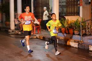 BIB: 3632
                            <button type="button" onclick="openModal(26236647)" class="btn btn-primary btn-sm float-right btn-popup" data-toggle="modal" data-target=".modal-high-quality">
                        <i class="fas fa-shopping-cart"></i> Add to Cart
                    </button>
                                            <button type="button" onclick="isThisMe(26236647, true)" class="btn btn-success btn-sm float-right btn-popup btn-isme hidden" data-toggle="tooltip" data-placement="bottom" title="นี่คือรูปของคุณใช่ไหม คลิกที่นี่เพื่อเอาเข้าอัลบั้ม">
                        <i class="fas fa-plus"></i> Add to album
                    </button>
                    <button type="button" onclick="isThisMe(26236647, false)" class="btn btn-warning btn-sm float-right btn-popup btn-isnotme hidden">
                        <i class="fas fa-ban"></i> Remove from album
                    </button>