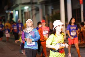 BIB: 853, 1434
                            <button type="button" onclick="openModal(26244915)" class="btn btn-primary btn-sm float-right btn-popup" data-toggle="modal" data-target=".modal-high-quality">
                        <i class="fas fa-shopping-cart"></i> Add to Cart
                    </button>
                                            <button type="button" onclick="isThisMe(26244915, true)" class="btn btn-success btn-sm float-right btn-popup btn-isme hidden" data-toggle="tooltip" data-placement="bottom" title="นี่คือรูปของคุณใช่ไหม คลิกที่นี่เพื่อเอาเข้าอัลบั้ม">
                        <i class="fas fa-plus"></i> Add to album
                    </button>
                    <button type="button" onclick="isThisMe(26244915, false)" class="btn btn-warning btn-sm float-right btn-popup btn-isnotme hidden">
                        <i class="fas fa-ban"></i> Remove from album
                    </button>