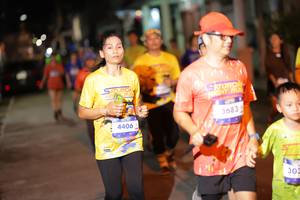 BIB: 4406, 3683, 303
                            <button type="button" onclick="openModal(26244287)" class="btn btn-primary btn-sm float-right btn-popup" data-toggle="modal" data-target=".modal-high-quality">
                        <i class="fas fa-shopping-cart"></i> Add to Cart
                    </button>
                                            <button type="button" onclick="isThisMe(26244287, true)" class="btn btn-success btn-sm float-right btn-popup btn-isme hidden" data-toggle="tooltip" data-placement="bottom" title="นี่คือรูปของคุณใช่ไหม คลิกที่นี่เพื่อเอาเข้าอัลบั้ม">
                        <i class="fas fa-plus"></i> Add to album
                    </button>
                    <button type="button" onclick="isThisMe(26244287, false)" class="btn btn-warning btn-sm float-right btn-popup btn-isnotme hidden">
                        <i class="fas fa-ban"></i> Remove from album
                    </button>