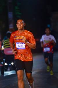 BIB: 4929
                            <button type="button" onclick="openModal(26252496)" class="btn btn-primary btn-sm float-right btn-popup" data-toggle="modal" data-target=".modal-high-quality">
                        <i class="fas fa-shopping-cart"></i> Add to Cart
                    </button>
                                            <button type="button" onclick="isThisMe(26252496, true)" class="btn btn-success btn-sm float-right btn-popup btn-isme hidden" data-toggle="tooltip" data-placement="bottom" title="นี่คือรูปของคุณใช่ไหม คลิกที่นี่เพื่อเอาเข้าอัลบั้ม">
                        <i class="fas fa-plus"></i> Add to album
                    </button>
                    <button type="button" onclick="isThisMe(26252496, false)" class="btn btn-warning btn-sm float-right btn-popup btn-isnotme hidden">
                        <i class="fas fa-ban"></i> Remove from album
                    </button>