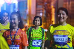 BIB: 3552, 3520
                            <button type="button" onclick="openModal(26255591)" class="btn btn-primary btn-sm float-right btn-popup" data-toggle="modal" data-target=".modal-high-quality">
                        <i class="fas fa-shopping-cart"></i> Add to Cart
                    </button>
                                            <button type="button" onclick="isThisMe(26255591, true)" class="btn btn-success btn-sm float-right btn-popup btn-isme hidden" data-toggle="tooltip" data-placement="bottom" title="นี่คือรูปของคุณใช่ไหม คลิกที่นี่เพื่อเอาเข้าอัลบั้ม">
                        <i class="fas fa-plus"></i> Add to album
                    </button>
                    <button type="button" onclick="isThisMe(26255591, false)" class="btn btn-warning btn-sm float-right btn-popup btn-isnotme hidden">
                        <i class="fas fa-ban"></i> Remove from album
                    </button>