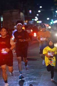 BIB: 1302, 4464, 3135
                            <button type="button" onclick="openModal(26252785)" class="btn btn-primary btn-sm float-right btn-popup" data-toggle="modal" data-target=".modal-high-quality">
                        <i class="fas fa-shopping-cart"></i> Add to Cart
                    </button>
                                            <button type="button" onclick="isThisMe(26252785, true)" class="btn btn-success btn-sm float-right btn-popup btn-isme hidden" data-toggle="tooltip" data-placement="bottom" title="นี่คือรูปของคุณใช่ไหม คลิกที่นี่เพื่อเอาเข้าอัลบั้ม">
                        <i class="fas fa-plus"></i> Add to album
                    </button>
                    <button type="button" onclick="isThisMe(26252785, false)" class="btn btn-warning btn-sm float-right btn-popup btn-isnotme hidden">
                        <i class="fas fa-ban"></i> Remove from album
                    </button>