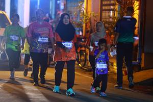 BIB: 3766, 3607, 4236, 3011
                            <button type="button" onclick="openModal(26255605)" class="btn btn-primary btn-sm float-right btn-popup" data-toggle="modal" data-target=".modal-high-quality">
                        <i class="fas fa-shopping-cart"></i> Add to Cart
                    </button>
                                            <button type="button" onclick="isThisMe(26255605, true)" class="btn btn-success btn-sm float-right btn-popup btn-isme hidden" data-toggle="tooltip" data-placement="bottom" title="นี่คือรูปของคุณใช่ไหม คลิกที่นี่เพื่อเอาเข้าอัลบั้ม">
                        <i class="fas fa-plus"></i> Add to album
                    </button>
                    <button type="button" onclick="isThisMe(26255605, false)" class="btn btn-warning btn-sm float-right btn-popup btn-isnotme hidden">
                        <i class="fas fa-ban"></i> Remove from album
                    </button>