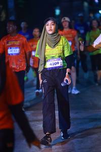 BIB: 4143, 4309
                            <button type="button" onclick="openModal(26254253)" class="btn btn-primary btn-sm float-right btn-popup" data-toggle="modal" data-target=".modal-high-quality">
                        <i class="fas fa-shopping-cart"></i> Add to Cart
                    </button>
                                            <button type="button" onclick="isThisMe(26254253, true)" class="btn btn-success btn-sm float-right btn-popup btn-isme hidden" data-toggle="tooltip" data-placement="bottom" title="นี่คือรูปของคุณใช่ไหม คลิกที่นี่เพื่อเอาเข้าอัลบั้ม">
                        <i class="fas fa-plus"></i> Add to album
                    </button>
                    <button type="button" onclick="isThisMe(26254253, false)" class="btn btn-warning btn-sm float-right btn-popup btn-isnotme hidden">
                        <i class="fas fa-ban"></i> Remove from album
                    </button>