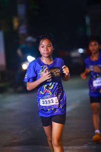 BIB: 3252
                            <button type="button" onclick="openModal(26252618)" class="btn btn-primary btn-sm float-right btn-popup" data-toggle="modal" data-target=".modal-high-quality">
                        <i class="fas fa-shopping-cart"></i> Add to Cart
                    </button>
                                            <button type="button" onclick="isThisMe(26252618, true)" class="btn btn-success btn-sm float-right btn-popup btn-isme hidden" data-toggle="tooltip" data-placement="bottom" title="นี่คือรูปของคุณใช่ไหม คลิกที่นี่เพื่อเอาเข้าอัลบั้ม">
                        <i class="fas fa-plus"></i> Add to album
                    </button>
                    <button type="button" onclick="isThisMe(26252618, false)" class="btn btn-warning btn-sm float-right btn-popup btn-isnotme hidden">
                        <i class="fas fa-ban"></i> Remove from album
                    </button>