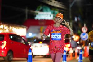 BIB: 4767
                            <button type="button" onclick="openModal(26221512)" class="btn btn-primary btn-sm float-right btn-popup" data-toggle="modal" data-target=".modal-high-quality">
                        <i class="fas fa-shopping-cart"></i> Add to Cart
                    </button>
                                            <button type="button" onclick="isThisMe(26221512, true)" class="btn btn-success btn-sm float-right btn-popup btn-isme hidden" data-toggle="tooltip" data-placement="bottom" title="นี่คือรูปของคุณใช่ไหม คลิกที่นี่เพื่อเอาเข้าอัลบั้ม">
                        <i class="fas fa-plus"></i> Add to album
                    </button>
                    <button type="button" onclick="isThisMe(26221512, false)" class="btn btn-warning btn-sm float-right btn-popup btn-isnotme hidden">
                        <i class="fas fa-ban"></i> Remove from album
                    </button>