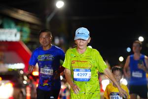 BIB: 3364, 4297, 3028
                            <button type="button" onclick="openModal(26221542)" class="btn btn-primary btn-sm float-right btn-popup" data-toggle="modal" data-target=".modal-high-quality">
                        <i class="fas fa-shopping-cart"></i> Add to Cart
                    </button>
                                            <button type="button" onclick="isThisMe(26221542, true)" class="btn btn-success btn-sm float-right btn-popup btn-isme hidden" data-toggle="tooltip" data-placement="bottom" title="นี่คือรูปของคุณใช่ไหม คลิกที่นี่เพื่อเอาเข้าอัลบั้ม">
                        <i class="fas fa-plus"></i> Add to album
                    </button>
                    <button type="button" onclick="isThisMe(26221542, false)" class="btn btn-warning btn-sm float-right btn-popup btn-isnotme hidden">
                        <i class="fas fa-ban"></i> Remove from album
                    </button>