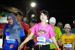 BIB: 4742, 4697, 3183
                            <button type="button" onclick="openModal(26225586)" class="btn btn-primary btn-sm float-right btn-popup" data-toggle="modal" data-target=".modal-high-quality">
                        <i class="fas fa-shopping-cart"></i> Add to Cart
                    </button>
                                            <button type="button" onclick="isThisMe(26225586, true)" class="btn btn-success btn-sm float-right btn-popup btn-isme hidden" data-toggle="tooltip" data-placement="bottom" title="นี่คือรูปของคุณใช่ไหม คลิกที่นี่เพื่อเอาเข้าอัลบั้ม">
                        <i class="fas fa-plus"></i> Add to album
                    </button>
                    <button type="button" onclick="isThisMe(26225586, false)" class="btn btn-warning btn-sm float-right btn-popup btn-isnotme hidden">
                        <i class="fas fa-ban"></i> Remove from album
                    </button>