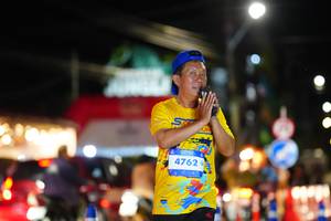 BIB: 4762
                            <button type="button" onclick="openModal(26224316)" class="btn btn-primary btn-sm float-right btn-popup" data-toggle="modal" data-target=".modal-high-quality">
                        <i class="fas fa-shopping-cart"></i> Add to Cart
                    </button>
                                            <button type="button" onclick="isThisMe(26224316, true)" class="btn btn-success btn-sm float-right btn-popup btn-isme hidden" data-toggle="tooltip" data-placement="bottom" title="นี่คือรูปของคุณใช่ไหม คลิกที่นี่เพื่อเอาเข้าอัลบั้ม">
                        <i class="fas fa-plus"></i> Add to album
                    </button>
                    <button type="button" onclick="isThisMe(26224316, false)" class="btn btn-warning btn-sm float-right btn-popup btn-isnotme hidden">
                        <i class="fas fa-ban"></i> Remove from album
                    </button>