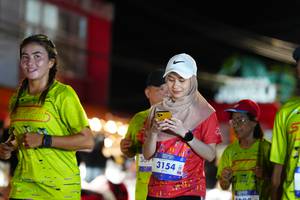 BIB: 3154
                            <button type="button" onclick="openModal(26222735)" class="btn btn-primary btn-sm float-right btn-popup" data-toggle="modal" data-target=".modal-high-quality">
                        <i class="fas fa-shopping-cart"></i> Add to Cart
                    </button>
                                            <button type="button" onclick="isThisMe(26222735, true)" class="btn btn-success btn-sm float-right btn-popup btn-isme hidden" data-toggle="tooltip" data-placement="bottom" title="นี่คือรูปของคุณใช่ไหม คลิกที่นี่เพื่อเอาเข้าอัลบั้ม">
                        <i class="fas fa-plus"></i> Add to album
                    </button>
                    <button type="button" onclick="isThisMe(26222735, false)" class="btn btn-warning btn-sm float-right btn-popup btn-isnotme hidden">
                        <i class="fas fa-ban"></i> Remove from album
                    </button>