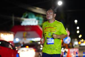 BIB: 4262
                            <button type="button" onclick="openModal(26221547)" class="btn btn-primary btn-sm float-right btn-popup" data-toggle="modal" data-target=".modal-high-quality">
                        <i class="fas fa-shopping-cart"></i> Add to Cart
                    </button>
                                            <button type="button" onclick="isThisMe(26221547, true)" class="btn btn-success btn-sm float-right btn-popup btn-isme hidden" data-toggle="tooltip" data-placement="bottom" title="นี่คือรูปของคุณใช่ไหม คลิกที่นี่เพื่อเอาเข้าอัลบั้ม">
                        <i class="fas fa-plus"></i> Add to album
                    </button>
                    <button type="button" onclick="isThisMe(26221547, false)" class="btn btn-warning btn-sm float-right btn-popup btn-isnotme hidden">
                        <i class="fas fa-ban"></i> Remove from album
                    </button>