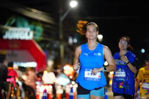 BIB: 453, 4911, 3313
                            <button type="button" onclick="openModal(26222051)" class="btn btn-primary btn-sm float-right btn-popup" data-toggle="modal" data-target=".modal-high-quality">
                        <i class="fas fa-shopping-cart"></i> Add to Cart
                    </button>
                                            <button type="button" onclick="isThisMe(26222051, true)" class="btn btn-success btn-sm float-right btn-popup btn-isme hidden" data-toggle="tooltip" data-placement="bottom" title="นี่คือรูปของคุณใช่ไหม คลิกที่นี่เพื่อเอาเข้าอัลบั้ม">
                        <i class="fas fa-plus"></i> Add to album
                    </button>
                    <button type="button" onclick="isThisMe(26222051, false)" class="btn btn-warning btn-sm float-right btn-popup btn-isnotme hidden">
                        <i class="fas fa-ban"></i> Remove from album
                    </button>