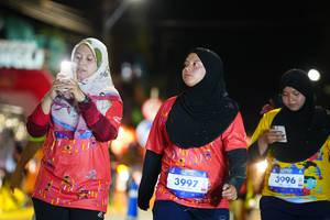 BIB: 3996, 3997
                            <button type="button" onclick="openModal(26223512)" class="btn btn-primary btn-sm float-right btn-popup" data-toggle="modal" data-target=".modal-high-quality">
                        <i class="fas fa-shopping-cart"></i> Add to Cart
                    </button>
                                            <button type="button" onclick="isThisMe(26223512, true)" class="btn btn-success btn-sm float-right btn-popup btn-isme hidden" data-toggle="tooltip" data-placement="bottom" title="นี่คือรูปของคุณใช่ไหม คลิกที่นี่เพื่อเอาเข้าอัลบั้ม">
                        <i class="fas fa-plus"></i> Add to album
                    </button>
                    <button type="button" onclick="isThisMe(26223512, false)" class="btn btn-warning btn-sm float-right btn-popup btn-isnotme hidden">
                        <i class="fas fa-ban"></i> Remove from album
                    </button>