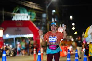 BIB: 4164
                            <button type="button" onclick="openModal(26225741)" class="btn btn-primary btn-sm float-right btn-popup" data-toggle="modal" data-target=".modal-high-quality">
                        <i class="fas fa-shopping-cart"></i> Add to Cart
                    </button>
                                            <button type="button" onclick="isThisMe(26225741, true)" class="btn btn-success btn-sm float-right btn-popup btn-isme hidden" data-toggle="tooltip" data-placement="bottom" title="นี่คือรูปของคุณใช่ไหม คลิกที่นี่เพื่อเอาเข้าอัลบั้ม">
                        <i class="fas fa-plus"></i> Add to album
                    </button>
                    <button type="button" onclick="isThisMe(26225741, false)" class="btn btn-warning btn-sm float-right btn-popup btn-isnotme hidden">
                        <i class="fas fa-ban"></i> Remove from album
                    </button>