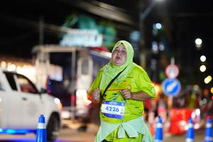 BIB: 4226
                            <button type="button" onclick="openModal(26224045)" class="btn btn-primary btn-sm float-right btn-popup" data-toggle="modal" data-target=".modal-high-quality">
                        <i class="fas fa-shopping-cart"></i> Add to Cart
                    </button>
                                            <button type="button" onclick="isThisMe(26224045, true)" class="btn btn-success btn-sm float-right btn-popup btn-isme hidden" data-toggle="tooltip" data-placement="bottom" title="นี่คือรูปของคุณใช่ไหม คลิกที่นี่เพื่อเอาเข้าอัลบั้ม">
                        <i class="fas fa-plus"></i> Add to album
                    </button>
                    <button type="button" onclick="isThisMe(26224045, false)" class="btn btn-warning btn-sm float-right btn-popup btn-isnotme hidden">
                        <i class="fas fa-ban"></i> Remove from album
                    </button>