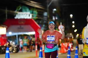 BIB: 4164
                            <button type="button" onclick="openModal(26225742)" class="btn btn-primary btn-sm float-right btn-popup" data-toggle="modal" data-target=".modal-high-quality">
                        <i class="fas fa-shopping-cart"></i> Add to Cart
                    </button>
                                            <button type="button" onclick="isThisMe(26225742, true)" class="btn btn-success btn-sm float-right btn-popup btn-isme hidden" data-toggle="tooltip" data-placement="bottom" title="นี่คือรูปของคุณใช่ไหม คลิกที่นี่เพื่อเอาเข้าอัลบั้ม">
                        <i class="fas fa-plus"></i> Add to album
                    </button>
                    <button type="button" onclick="isThisMe(26225742, false)" class="btn btn-warning btn-sm float-right btn-popup btn-isnotme hidden">
                        <i class="fas fa-ban"></i> Remove from album
                    </button>